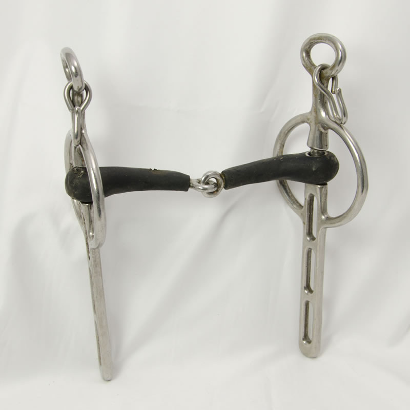 52-Rubber snaffle with long shanks 3 slot